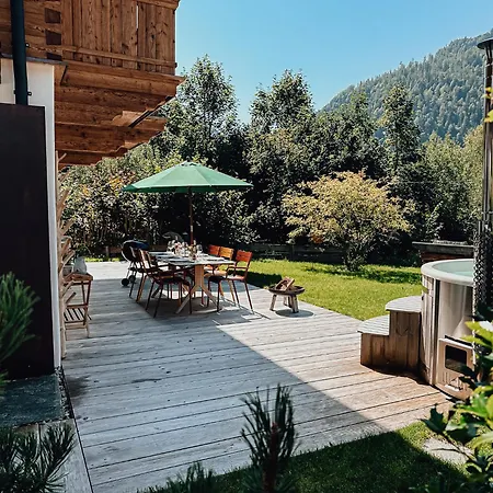 Chalet Nordic Mit Privatem Whirlpool Und Sauna *